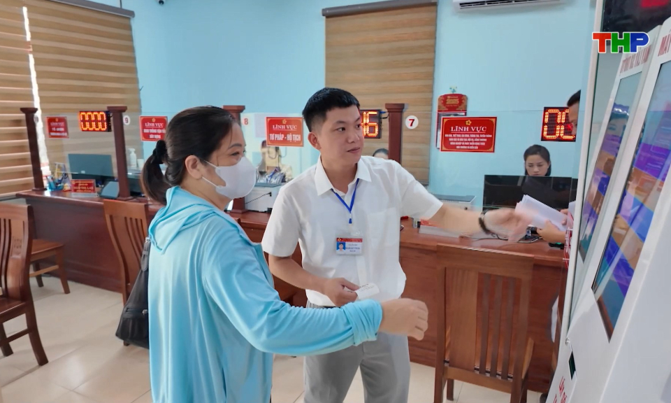 Nghiên cứu thu phí 0 đồng khi thực hiện thủ tục hành chính trực tuyến