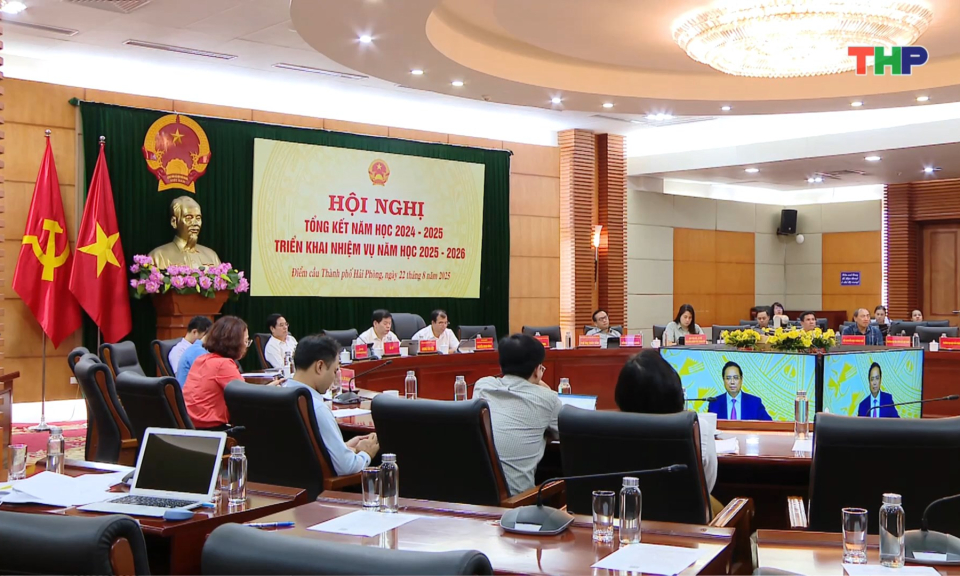 Hội nghị tổng kết năm học 2024-2025, triển khai nhiệm vụ năm học 2025-2026