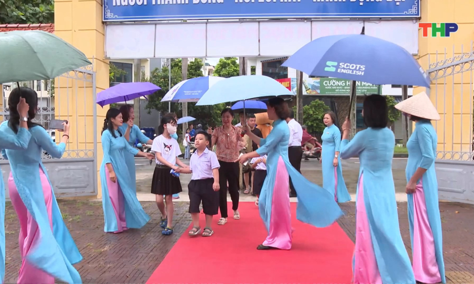 Rộn ràng không khí tựu trường 