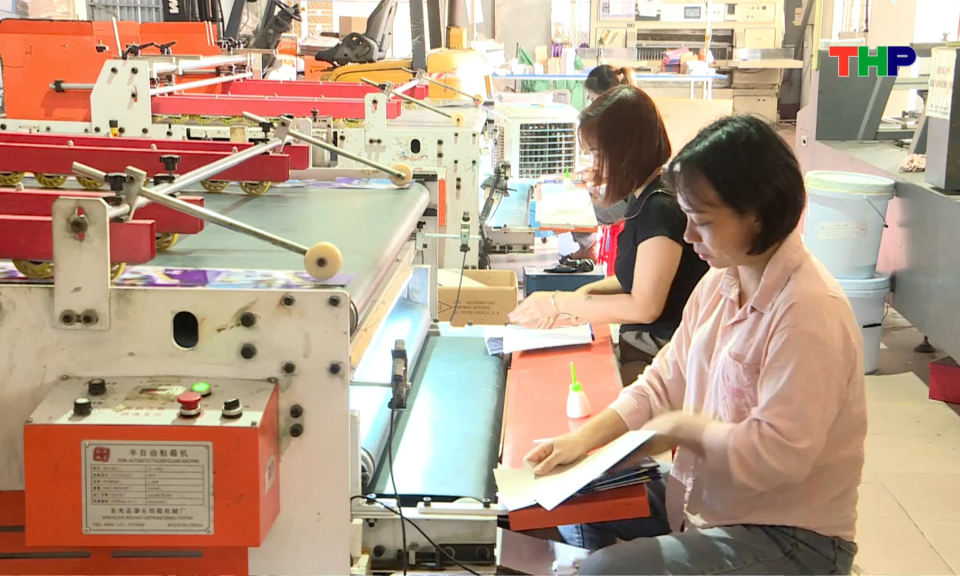 Khơi th&ocirc;ng nguồn lực ph&aacute;t triển kinh tế tư nh&acirc;n 