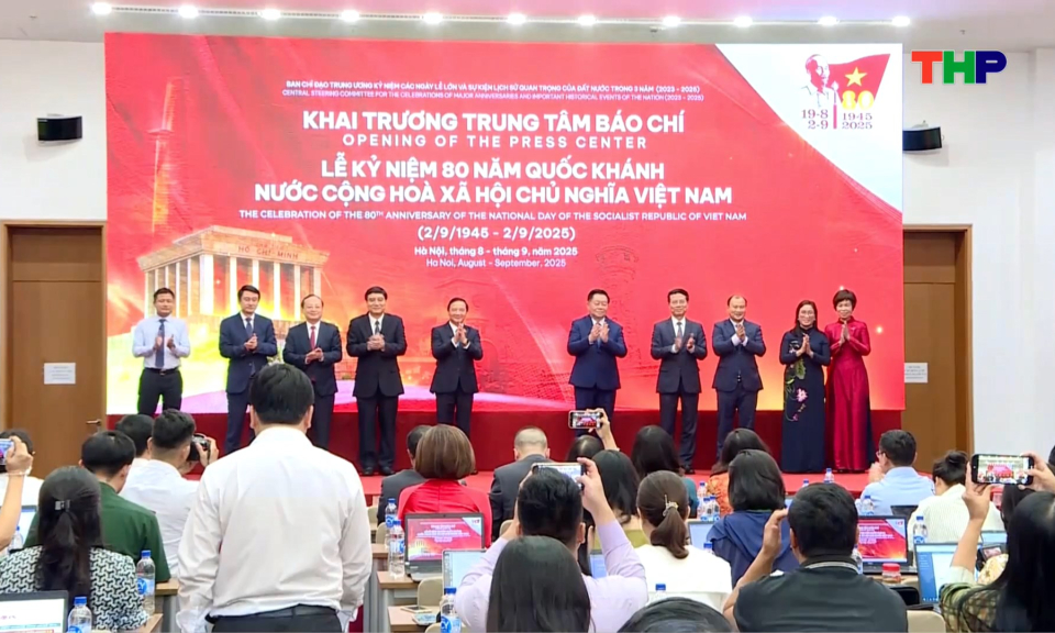 Khai trương Trung t&acirc;m B&aacute;o ch&iacute; tuy&ecirc;n truyền 80 năm Quốc kh&aacute;nh 2/9