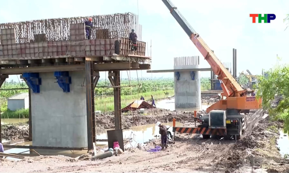 Bảo đảm tiến độ dự &aacute;n cầu v&agrave; đường dẫn 396 k&eacute;o d&agrave;i