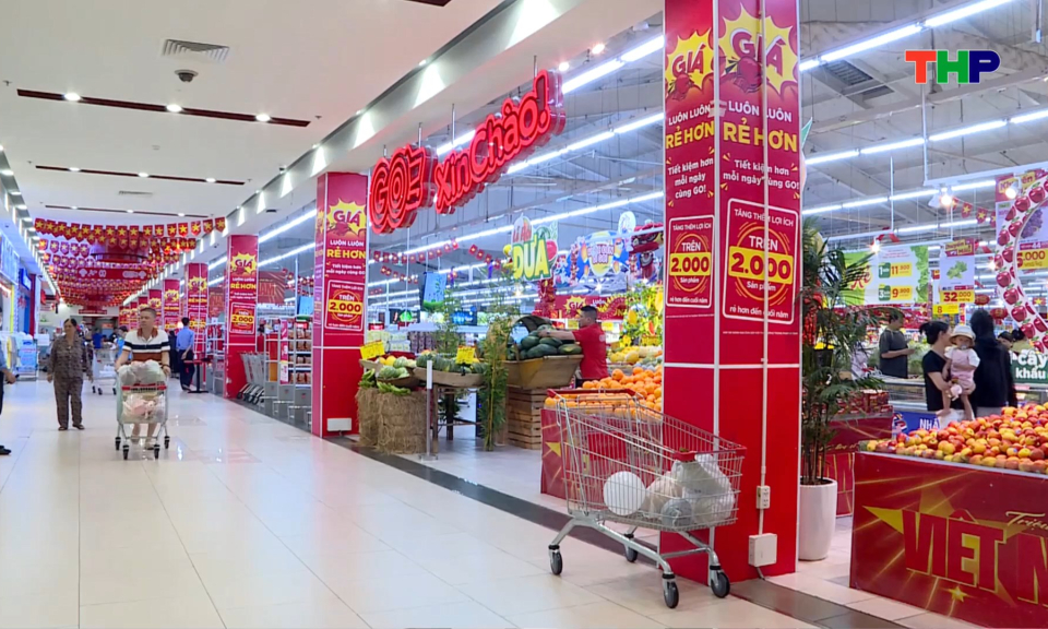 Trung t&acirc;m thương mại tăng thời gian mở cửa c&ugrave;ng nhiều khuyến m&atilde;i mừng Quốc kh&aacute;nh