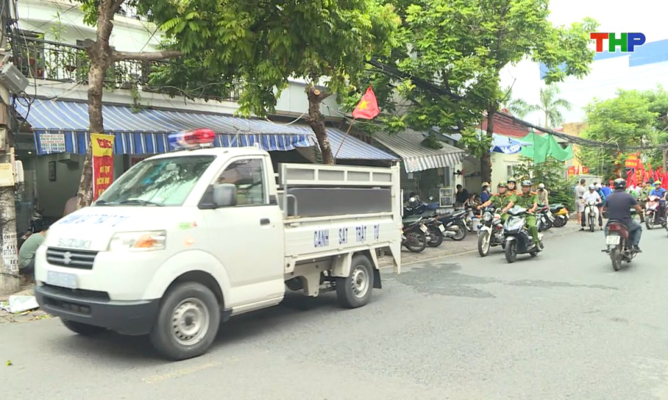 An toàn giao thông: An toàn giao thông gắn với văn minh đô thị