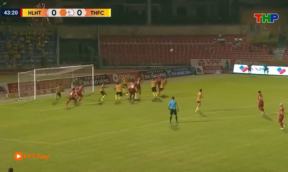 Cận cảnh: Vòng quay V.League