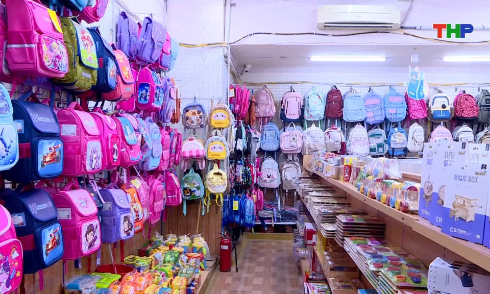 S&ocirc;i động thị trường đồ d&ugrave;ng học tập cho năm học mới