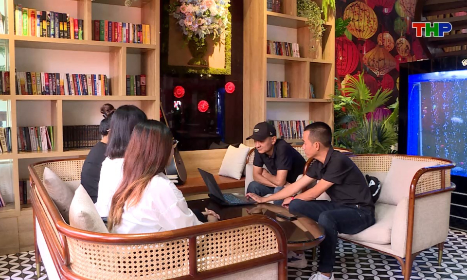 Tuổi trẻ Hải Phòng: Giới trẻ sáng tạo nội dung mạng xã hội - Từ đam mê đến nghề tay phải