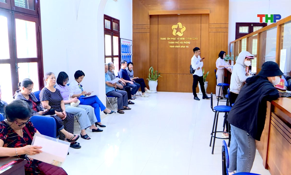 Chuyển đổi số và cải cách hành chính: Đẩy mạnh cải cách thủ tục hành chính phục vụ người dân và doanh nghiệp