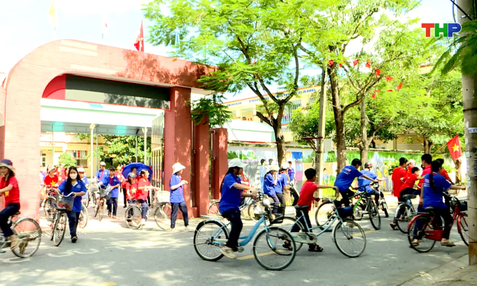 Phát huy hiệu quả mô hình “Cổng trường an toàn giao thông”
