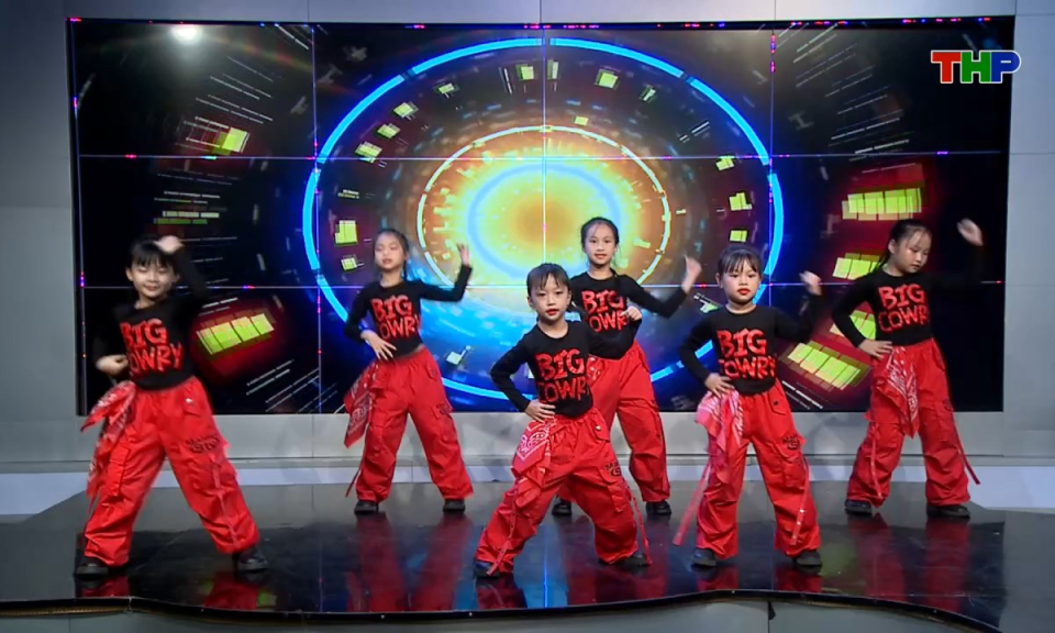 Vitamin tuổi hồng: V&ograve;ng tay nắng