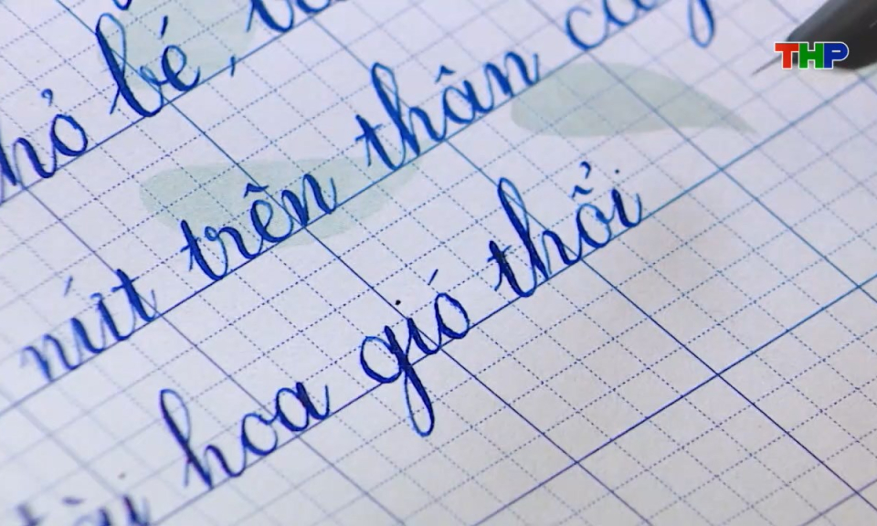 Vitamin tuổi hồng: Viết chữ đẹp (Phần 13)