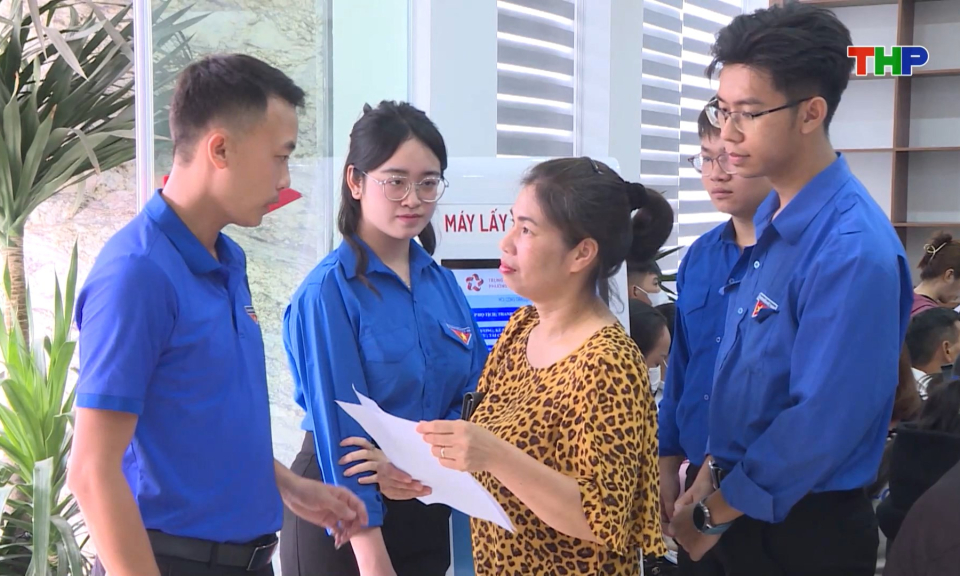 Sức trẻ xung k&iacute;ch x&acirc;y dựng ch&iacute;nh quyền số, x&atilde; hội số