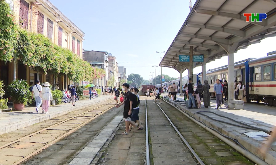 Đường sắt mở b&aacute;n v&eacute; t&agrave;u Tết B&iacute;nh Ngọ 2026