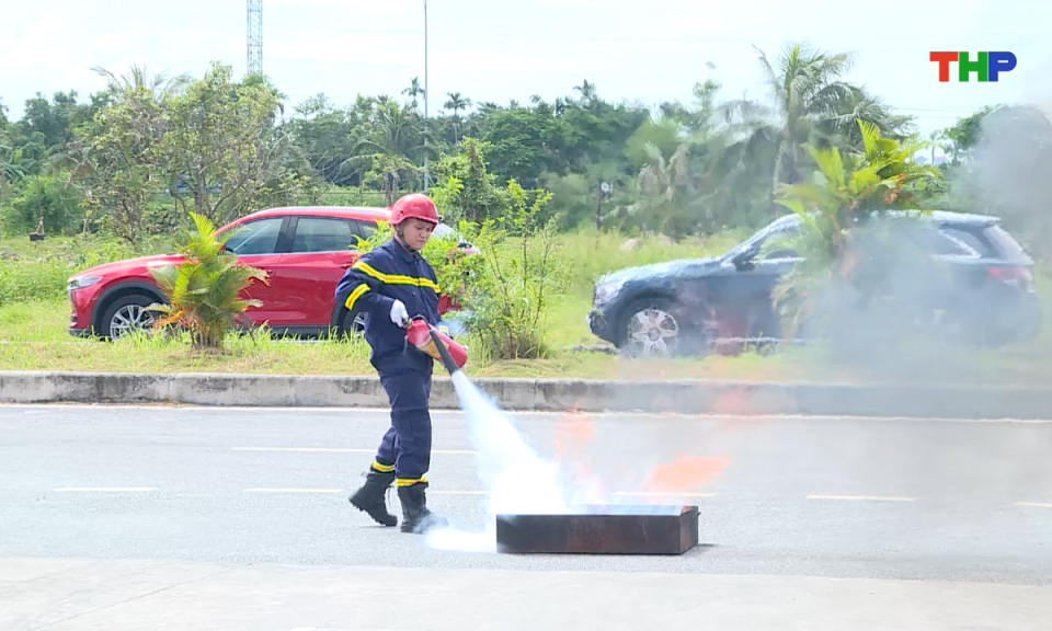 Ph&ograve;ng ch&aacute;y chữa ch&aacute;y v&agrave; cứu nạn cứu hộ: Tăng cường hoạt động trải nghiệm, thực h&agrave;nh chữa ch&aacute;y v&agrave; cứu nạn cứu hộ