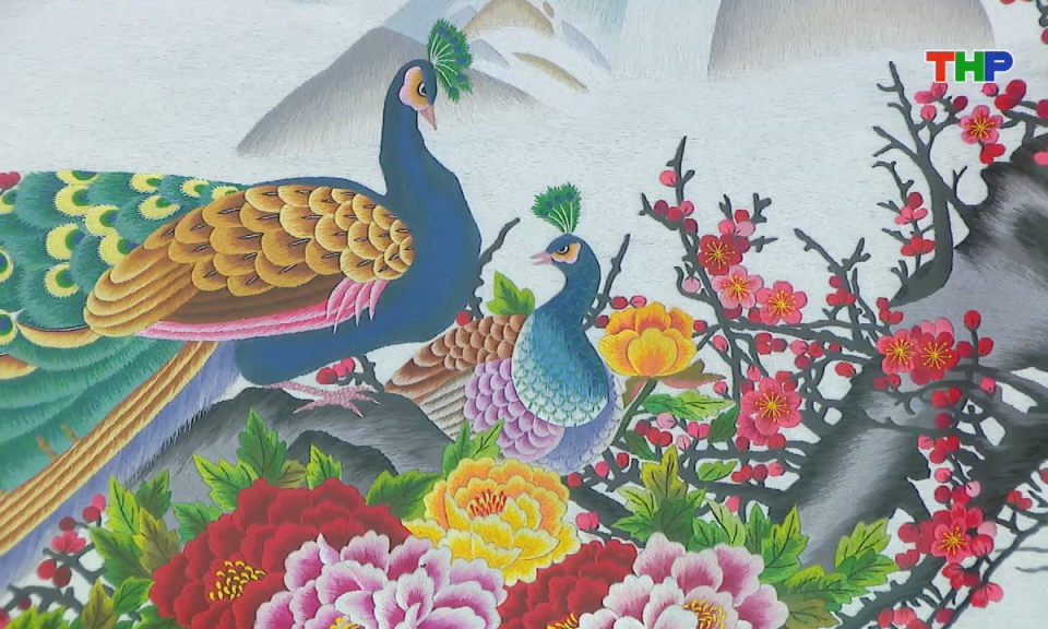 Đến Hải Phòng, đi lòng vòng: Làng nghề thêu Xuân Nẻo: Thêu hồn dân tộc, dệt màu quê hương