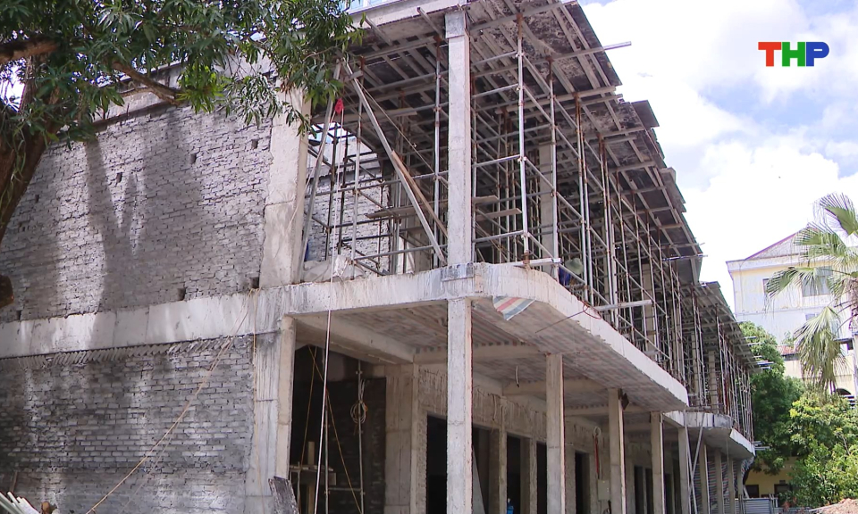 Tăng cường đầu tư cơ sở vật chất trường học