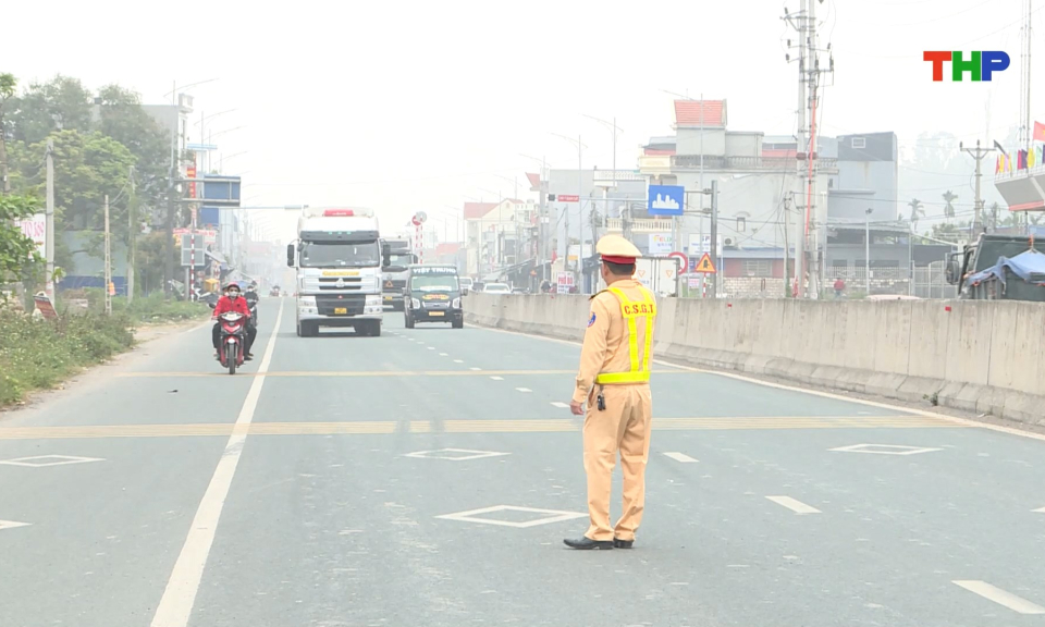 Bảo đảm an to&agrave;n giao th&ocirc;ng những th&aacute;ng cuối năm