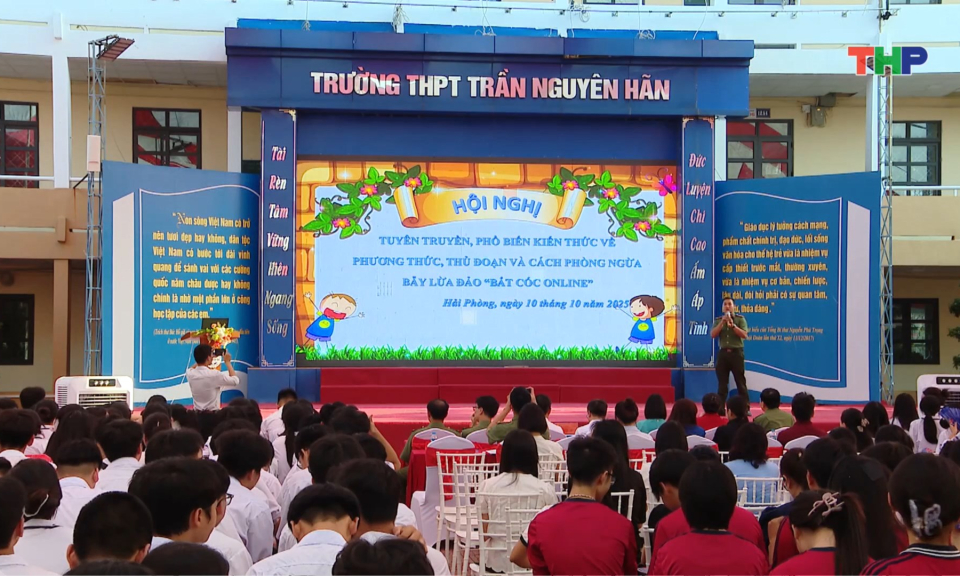 Chung tay bảo vệ trẻ em tr&ecirc;n kh&ocirc;ng gian mạng