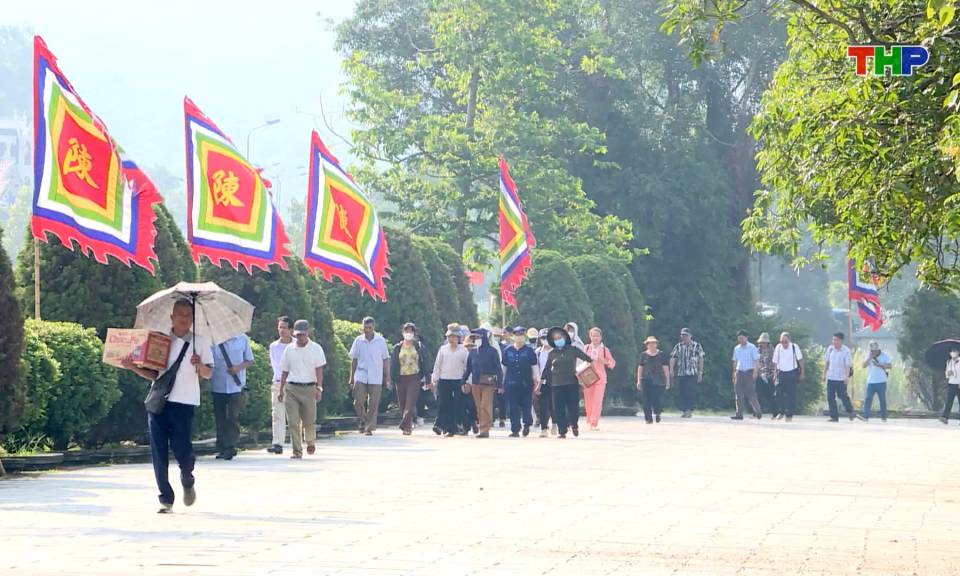 Rộn r&agrave;ng kh&ocirc;ng kh&iacute; lễ hội m&ugrave;a thu C&ocirc;n Sơn - Kiếp Bạc