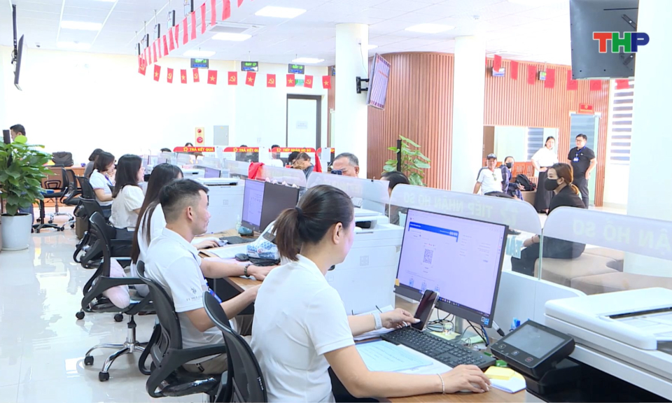 Th&aacute;o gỡ vướng mắc, kh&oacute; khăn trong vận h&agrave;nh ch&iacute;nh quyền địa phương 2 cấp