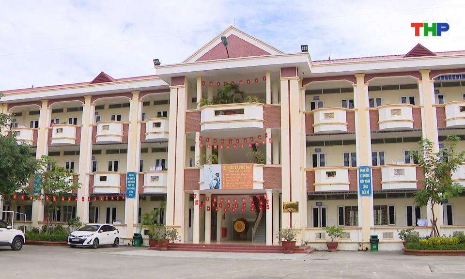 X&acirc;y dựng trường chuẩn quốc gia - Tiền đề n&acirc;ng cao chất lượng gi&aacute;o dục