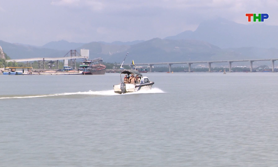 Bảo đảm an to&agrave;n giao th&ocirc;ng đường thủy 