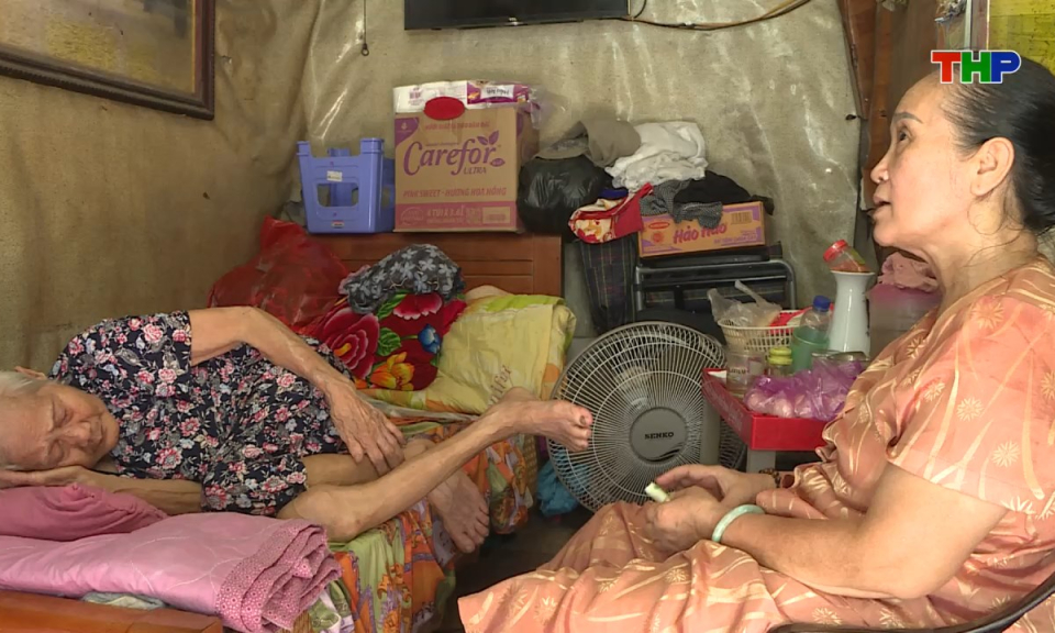 Ngày nữa để yêu thương: Cần lắm sự sẻ chia cho người già yếu thế
