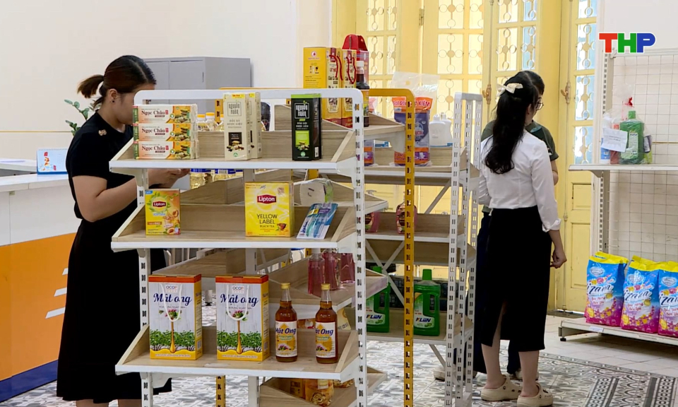 Mở rộng ph&aacute;t triển mạng lưới cửa h&agrave;ng B&aacute;ch h&oacute;a Bưu điện