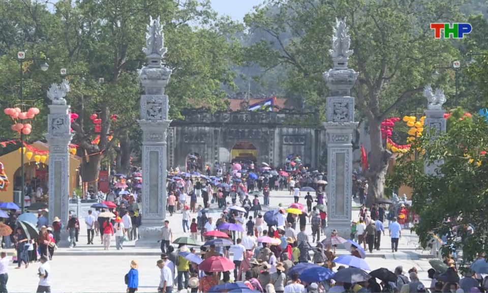Đến Hải Phòng, đi lòng vòng: Trải nghiệm Lễ hội mùa Thu Côn Sơn - Kiếp Bạc 2025