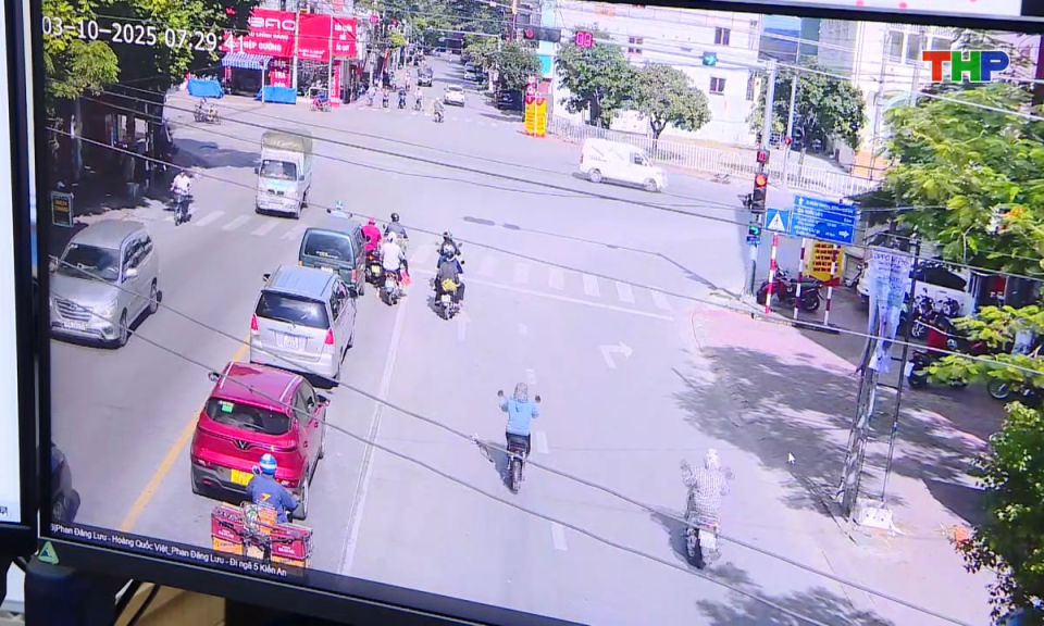 An toàn giao thông: Đẩy mạnh ứng dụng công nghệ trong quản lý giao thông đô thị