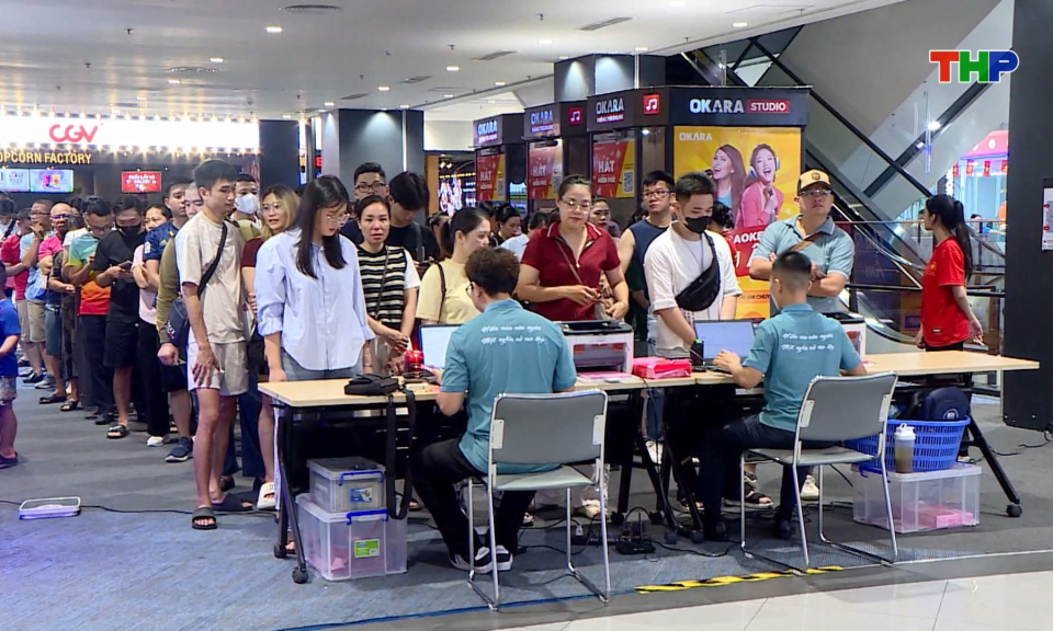 Tuy&ecirc;n truyền vận động hiến m&aacute;u t&igrave;nh nguyện