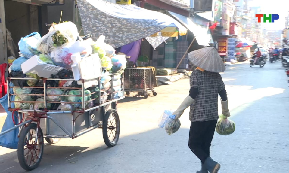 Pháp luật và cuộc sống: Khó khăn trong xử lý rác thải sau sáp nhập