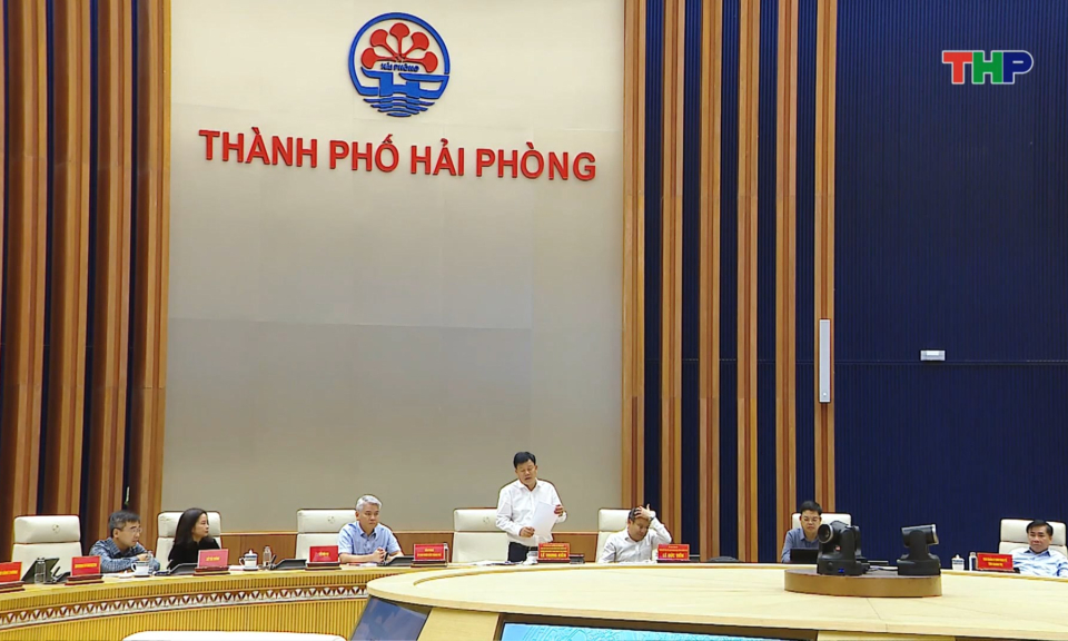 Trao đổi kinh nghiệm về nghiên cứu, thành lập khu thương mại tự do