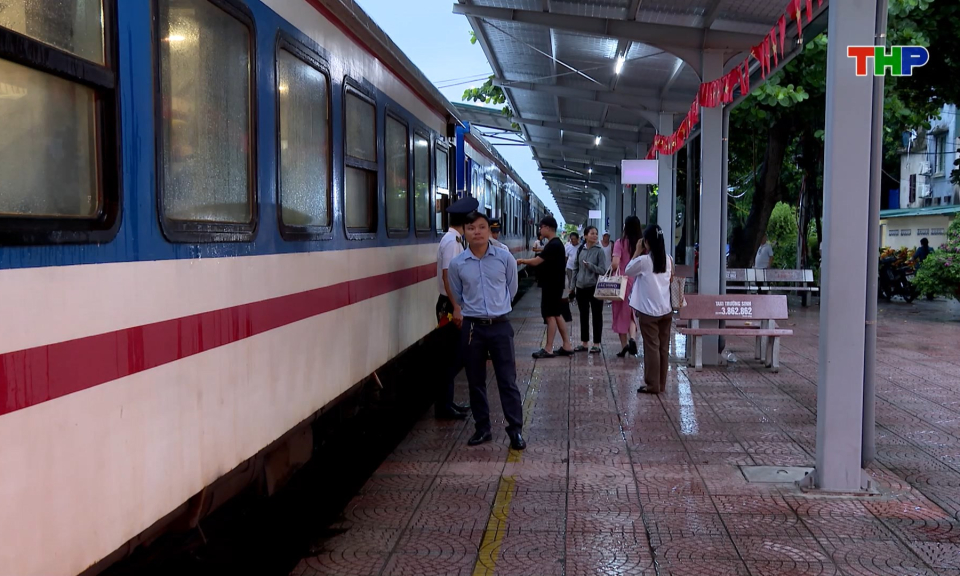 Giảm gi&aacute; v&eacute; chuyến t&agrave;u Đ&ocirc;ng - T&acirc;y Hải Ph&ograve;ng