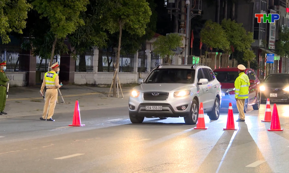 Ki&ecirc;n quyết xử l&yacute; vi phạm nồng độ cồn