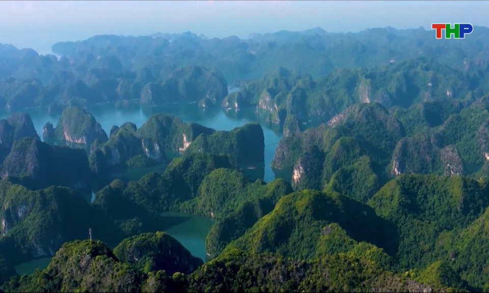 Ph&aacute;t triển du lịch gắn với bảo tồn di sản