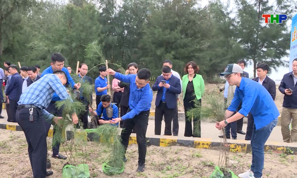 Tuổi trẻ th&agrave;nh phố chung tay x&acirc;y dựng n&ocirc;ng th&ocirc;n mới