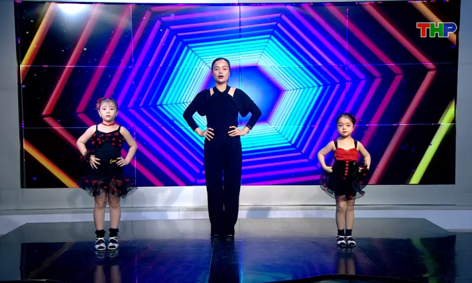 Vitamin tuổi hồng: Sàn nhảy cầu vồng (Phần 11)