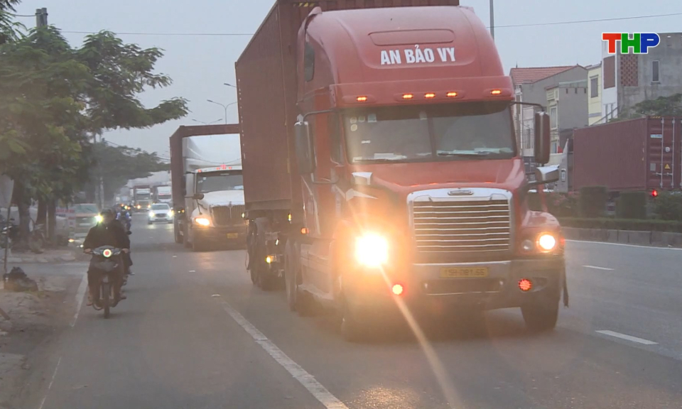 Tiềm ẩn nguy cơ mất an toàn giao thông trên tuyến đường 356 - Đình Vũ