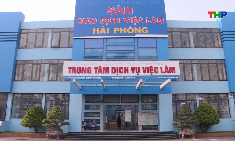 10 th&aacute;ng qua, hơn 80 phi&ecirc;n giao dịch việc l&agrave;m được tổ chức
