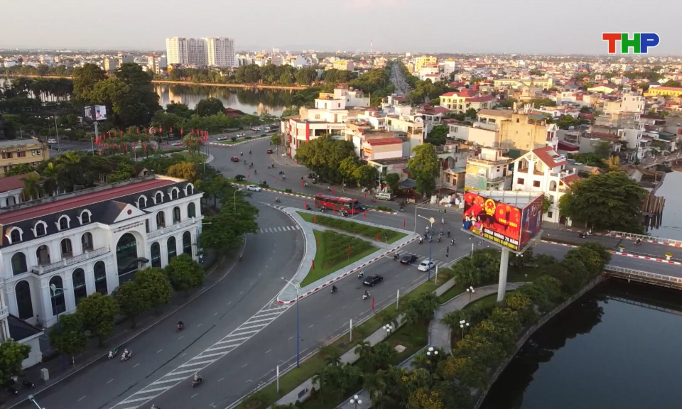 Bảo đảm trật tự an to&agrave;n giao th&ocirc;ng, phục vụ ph&aacute;t triển kinh tế x&atilde; hội