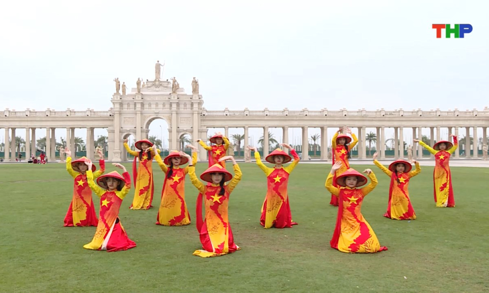 Vitamin tuổi hồng: Việt Nam trong tôi là