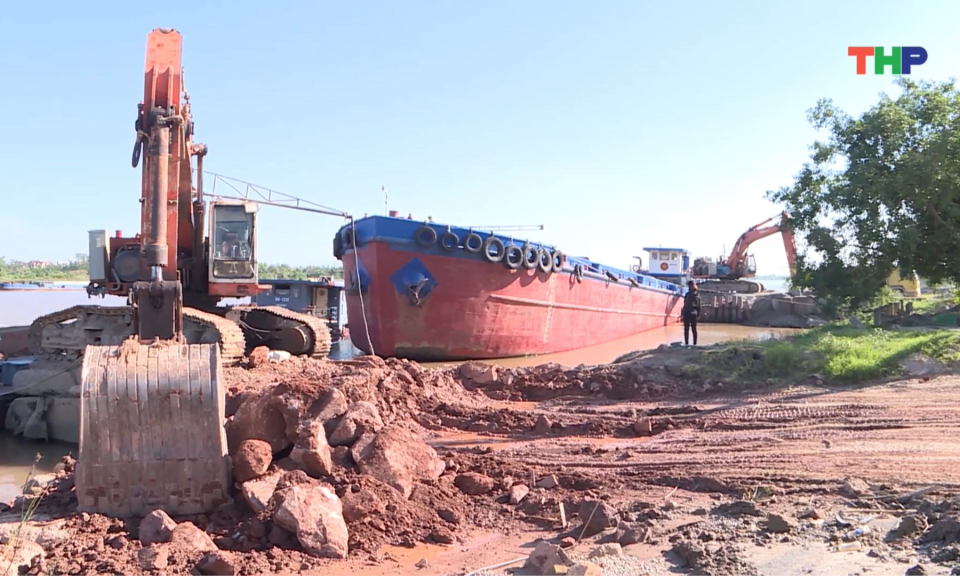 Khẩn trương đưa các bến bãi ven sông vào quản lý, bảo đảm an toàn, hiệu quả