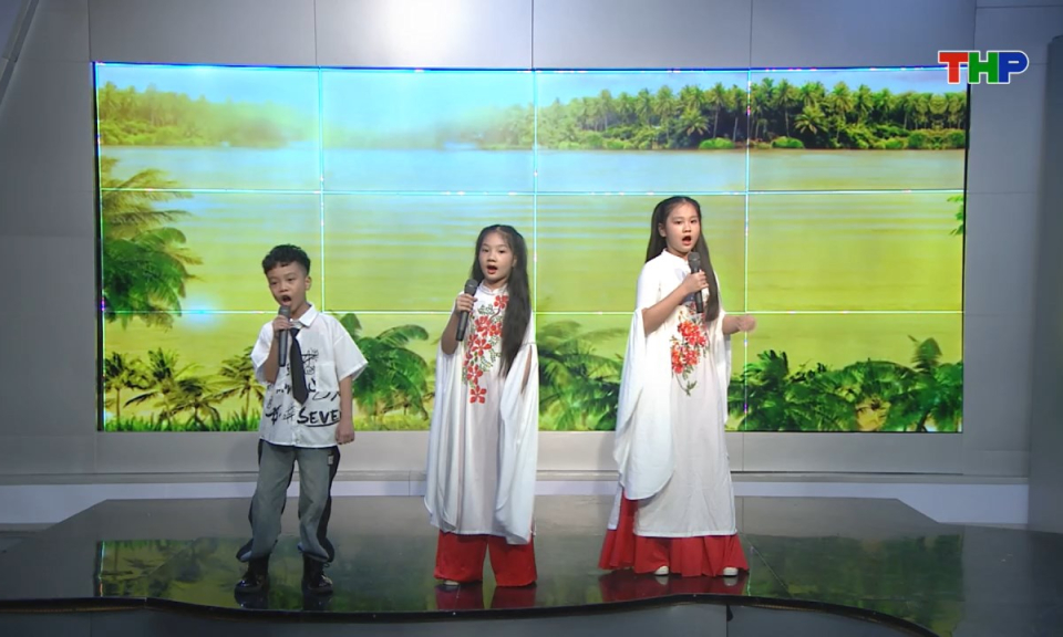 Lăng kính tuổi hoa: Lời thầy cô còn mãi