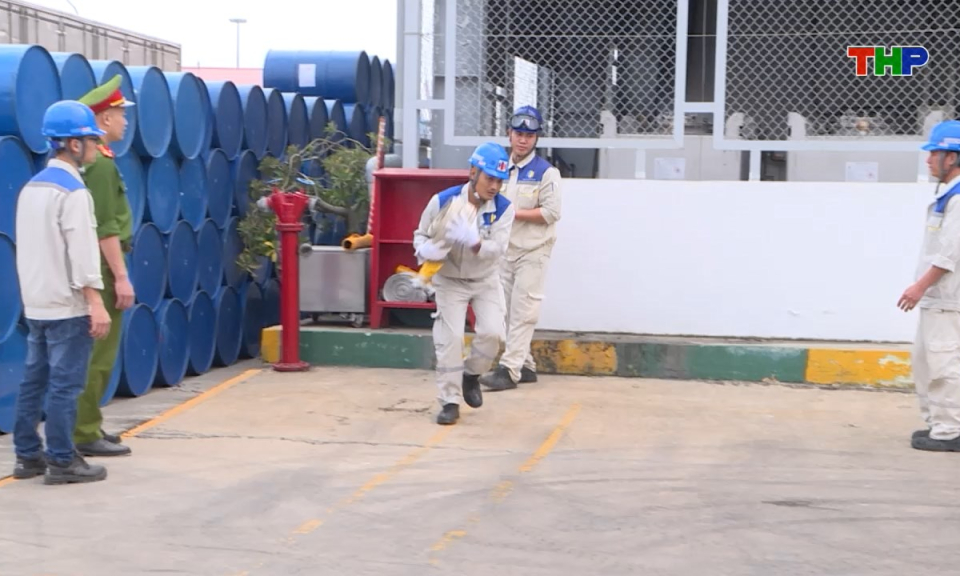 Ph&ograve;ng ch&aacute;y chữa ch&aacute;y v&agrave; cứu nạn cứu hộ: Tăng cường ph&ograve;ng ch&aacute;y chữa ch&aacute;y tại c&aacute;c cơ sở kinh doanh, sản xuất h&oacute;a chất