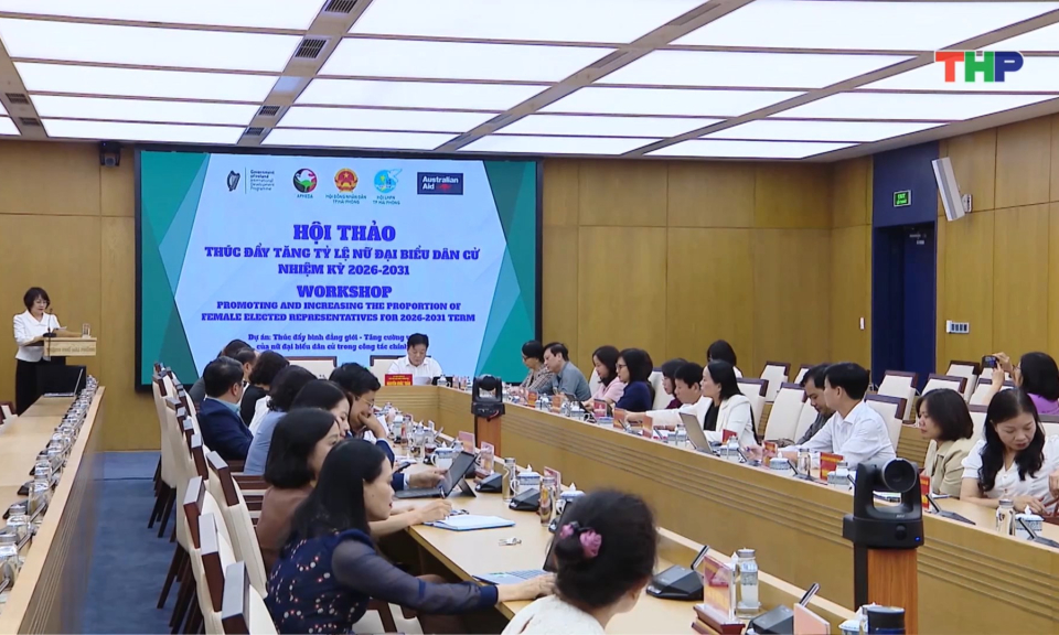 Ph&aacute;t huy vai tr&ograve; của nữ đại biểu d&acirc;n cử