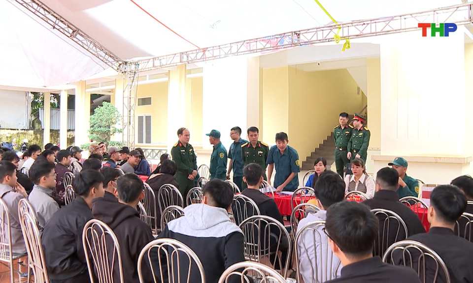 Nhiều địa phương ho&agrave;n th&agrave;nh kh&aacute;m tuyển nghĩa vụ qu&acirc;n sự  