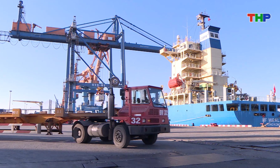 Đổi mới s&aacute;ng tạo trong hoạt động cảng biển 