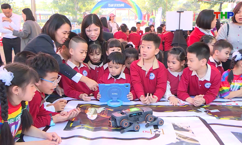 Tăng cường trải nghiệm công nghệ trong trường học