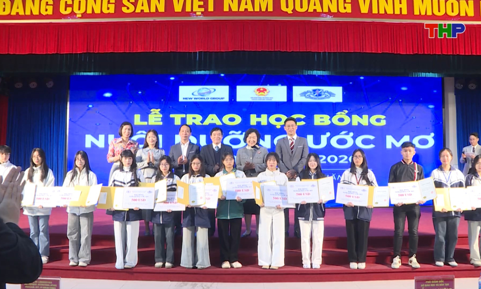 Học bổng tiếp sức cho học sinh THPT thành phố